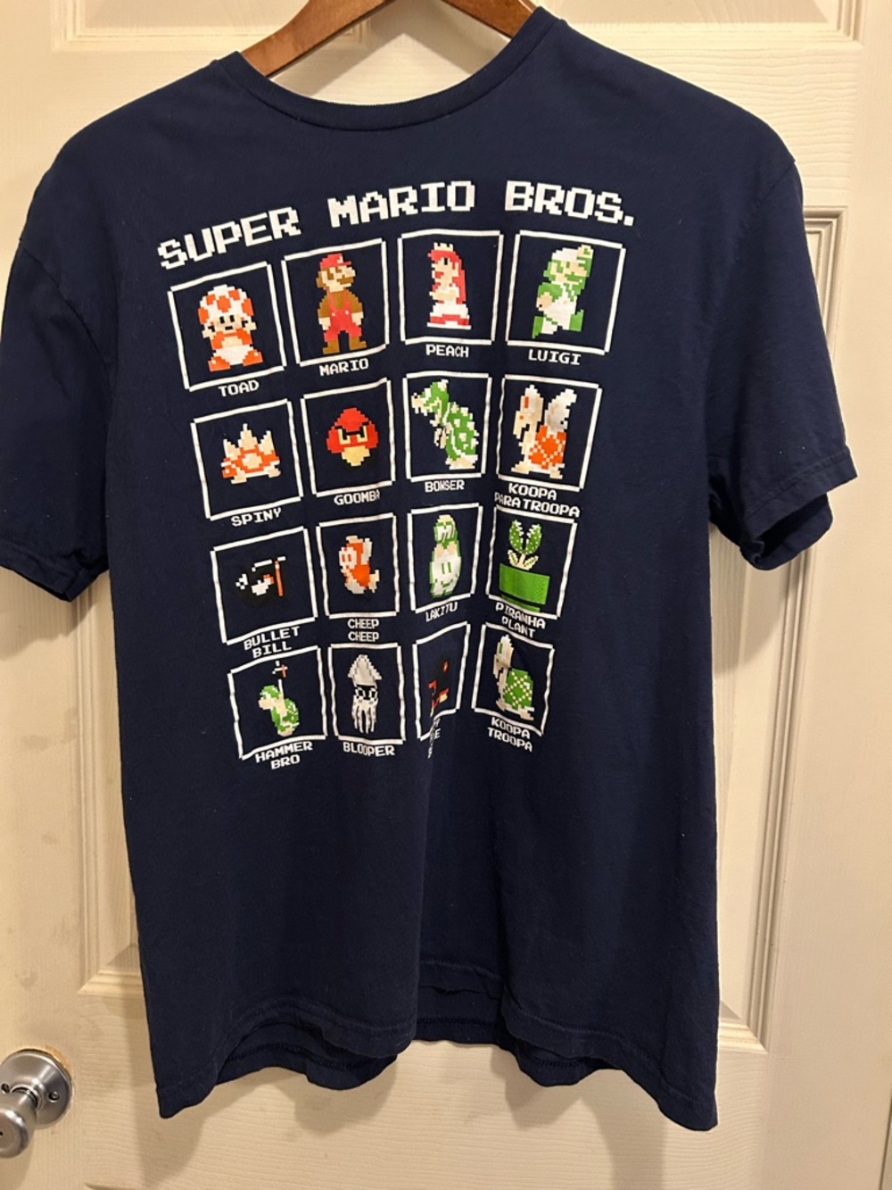 Super Mario Bros. Graphic Tee - Navy Blue - size large